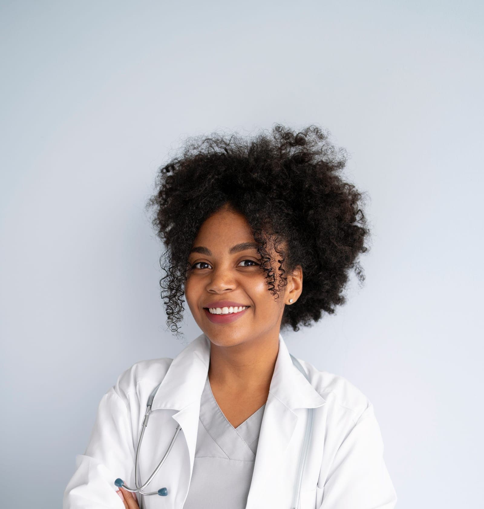 Doctor using HealthClouda